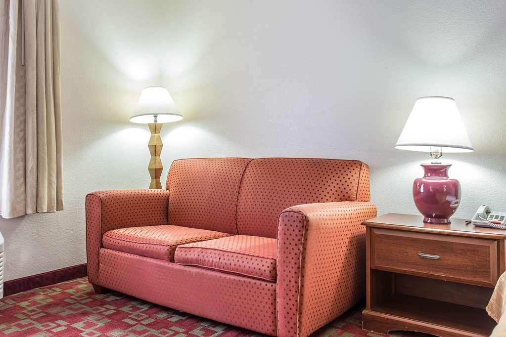 Quality Inn Greenville Near University Pokoj fotografie
