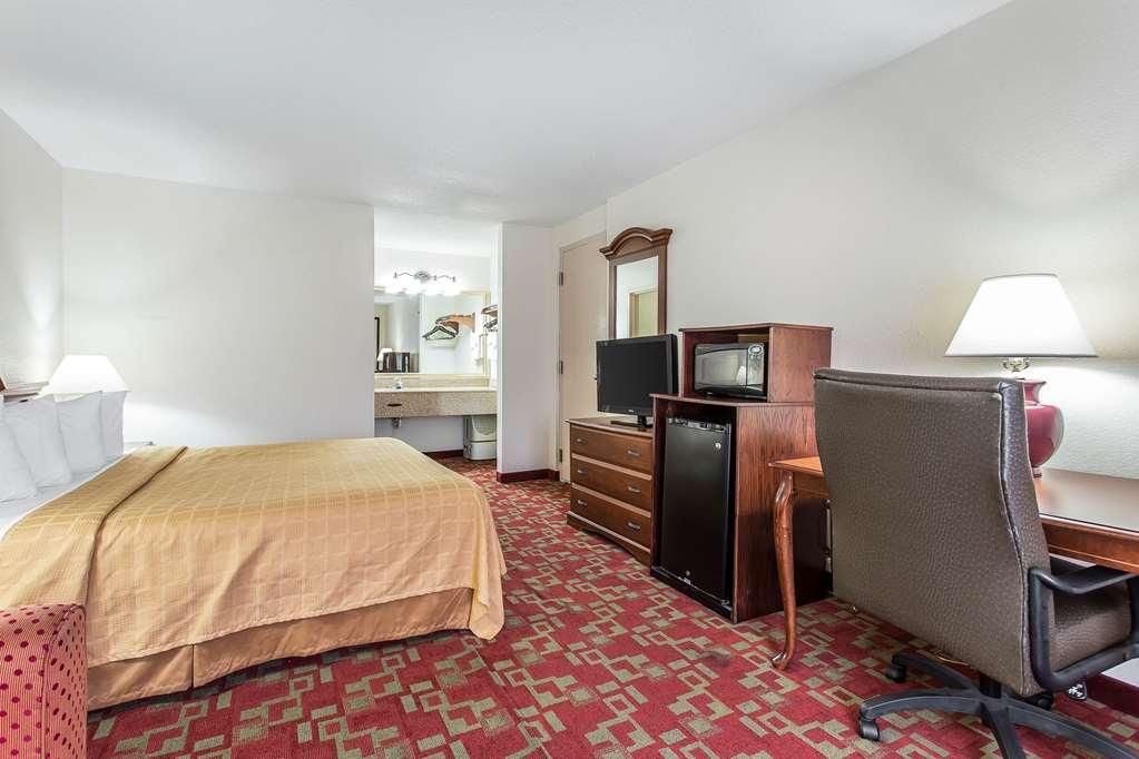 Quality Inn Greenville Near University Pokoj fotografie