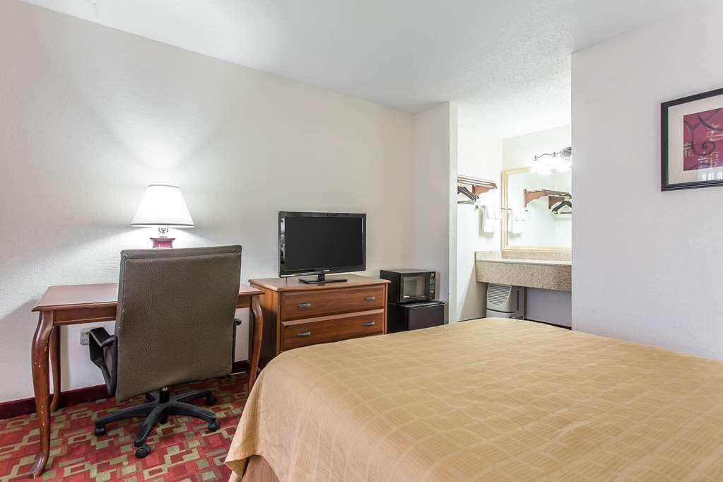 Quality Inn Greenville Near University Pokoj fotografie
